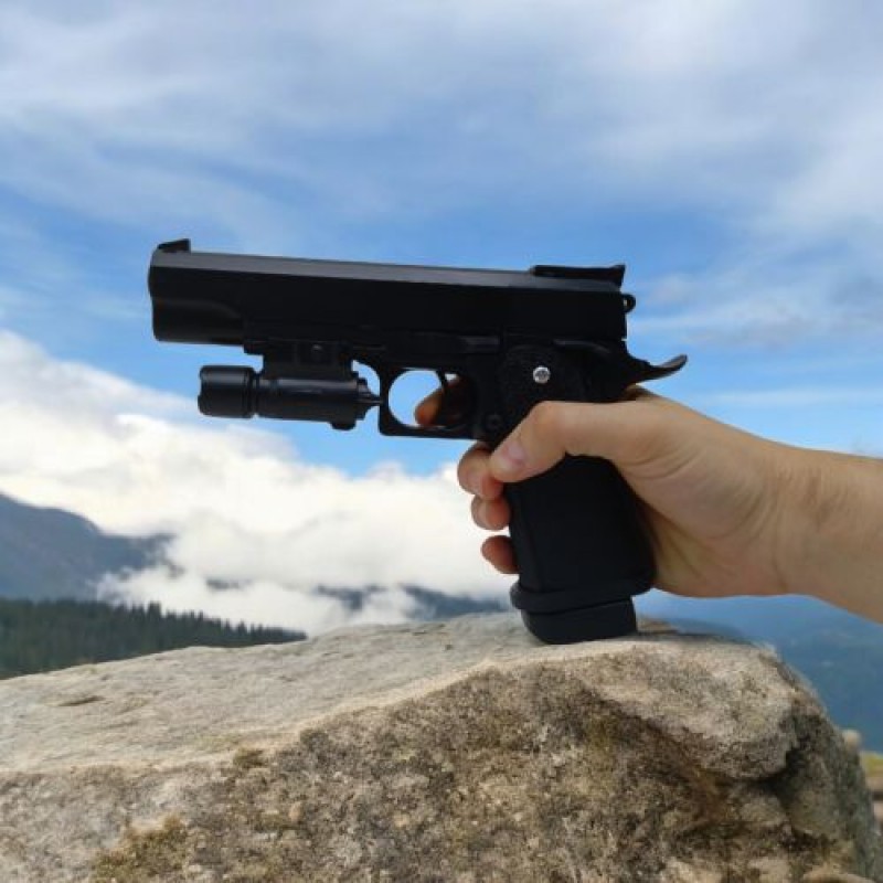 Пістолет з кульками, з лазерним прицілом Пластик Чорний (243731)