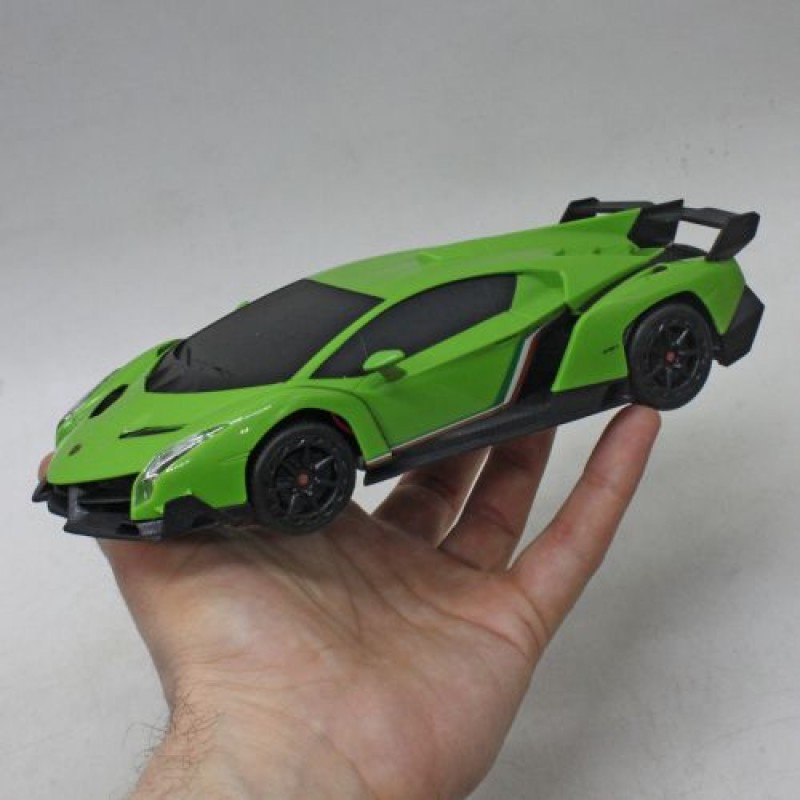 Машинка на радіокеруванні "Lamborghini Veneno" (зелена) Пластик Зелений (237930)
