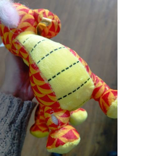Уцінка. Мʼяка іграша "Китайський дракон", помаранчевий (23 см) надірваний по шву на лапі (228712)